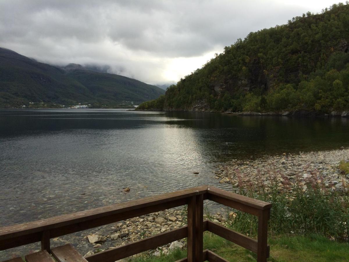 Elvegard Fjordcamp Ξενοδοχείο Grov Εξωτερικό φωτογραφία